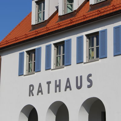 Bild vergrern: Rathaus in Wackersdorf