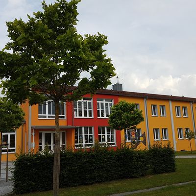 Bild vergrern: Schule Steinberg am See