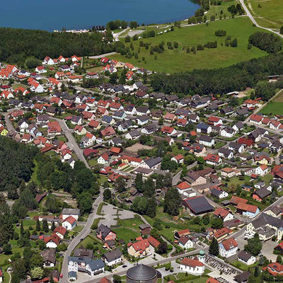 Bild vergrößern: Steinberg am See aus der Luft